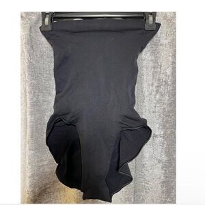 Skims high waisted booty lift briefs